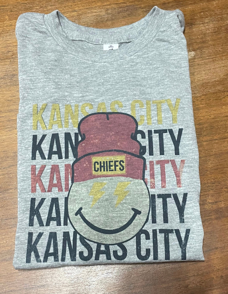 Kansas City Chiefs Smiley Patch Hat Teeshirt