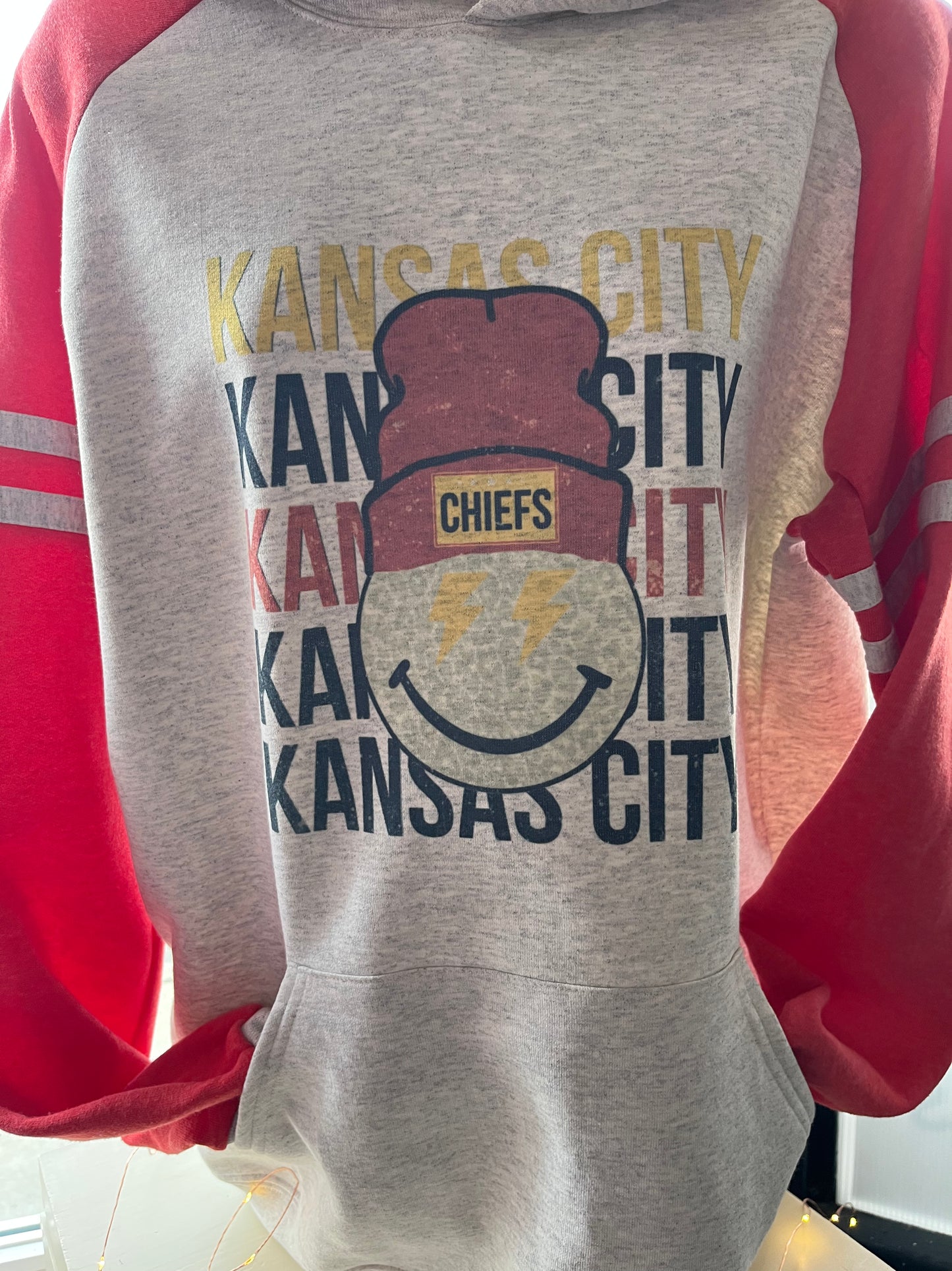 Chiefs Smiley Beanie Shirt